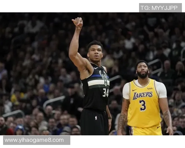 魔术队与雄鹿队激战正酣NBA赛季精彩对决引发球迷热议